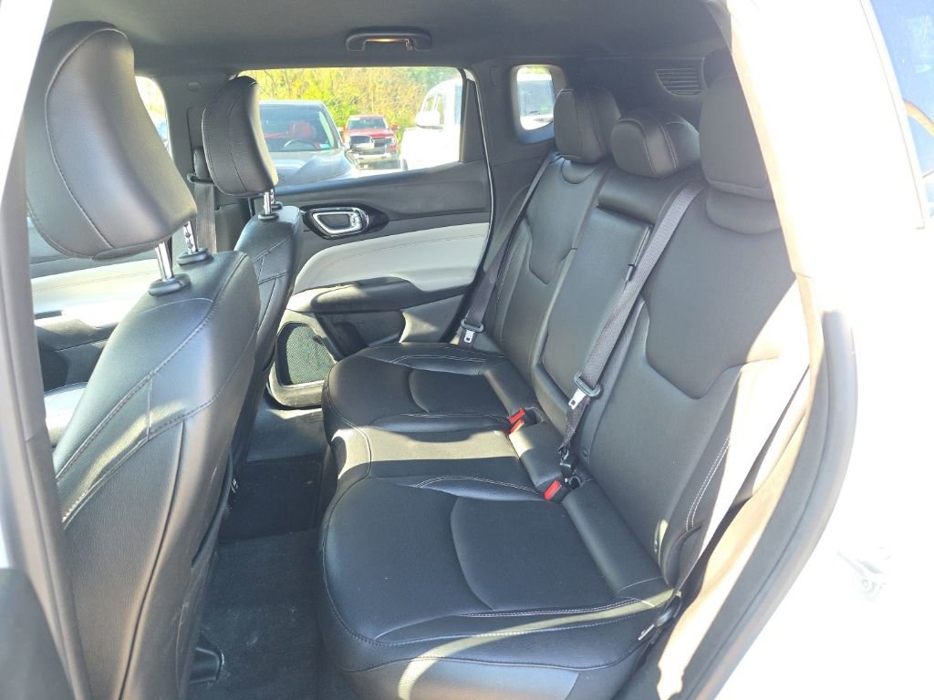 Used 2025 Jeep Compass Limited AWD/4WD image 14
