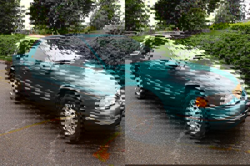 Used 1997 Mercury Cougar XR7 image 2