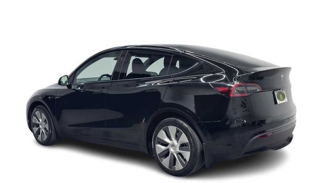 Used 2024 Tesla Model Y Long Range AWD/4WD image 4