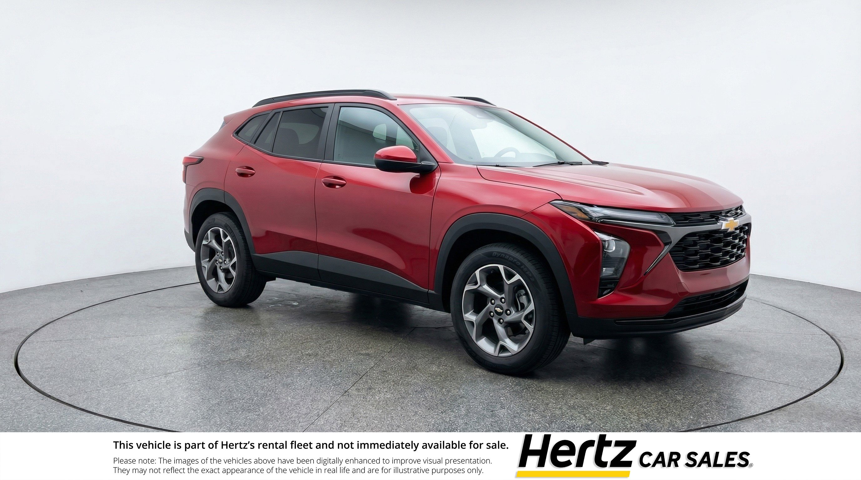 Used 2025 Chevrolet Trax LT FWD image 1