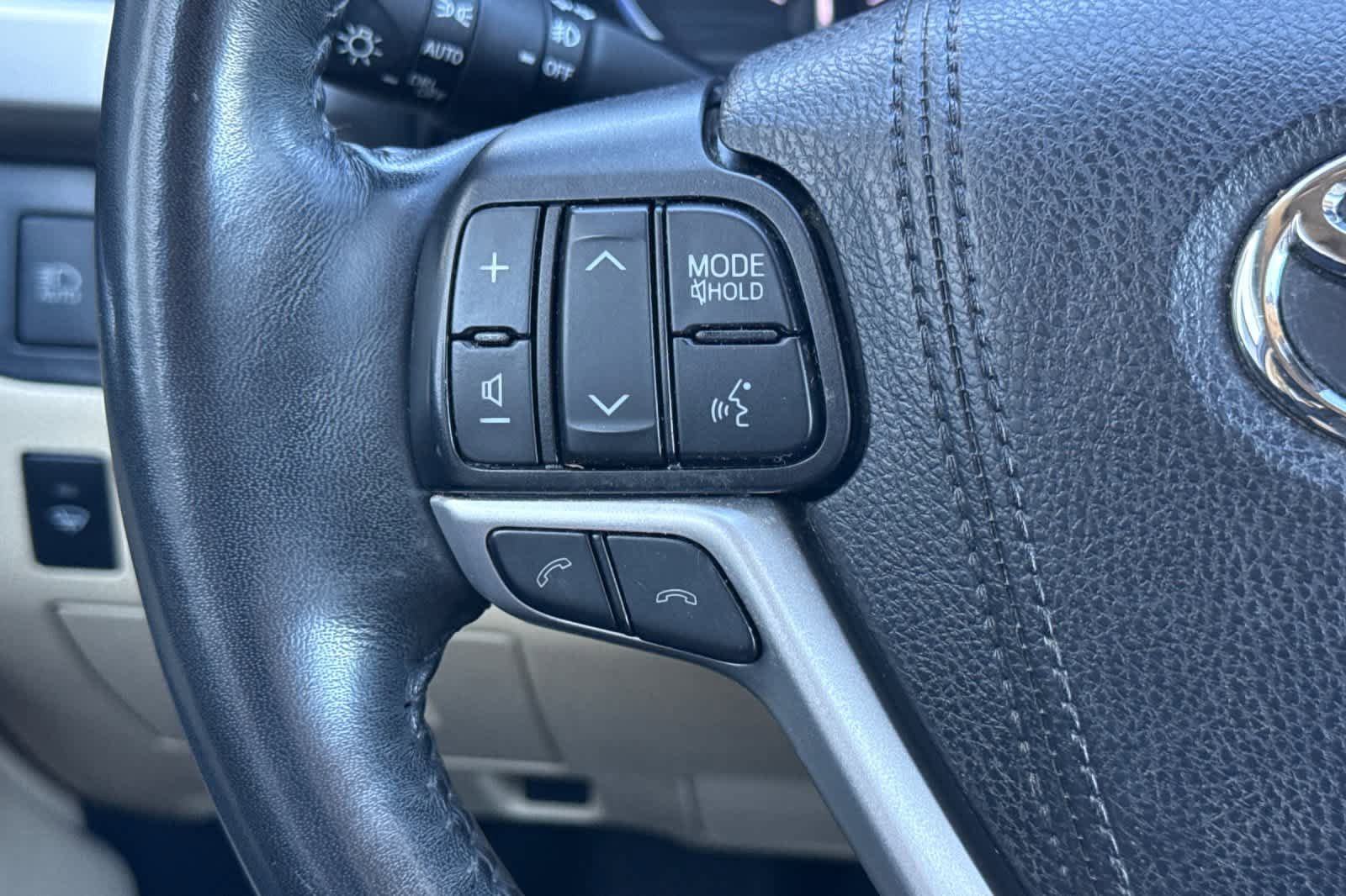 Used 2019 Toyota Highlander Limited Platinum AWD/4WD image 26