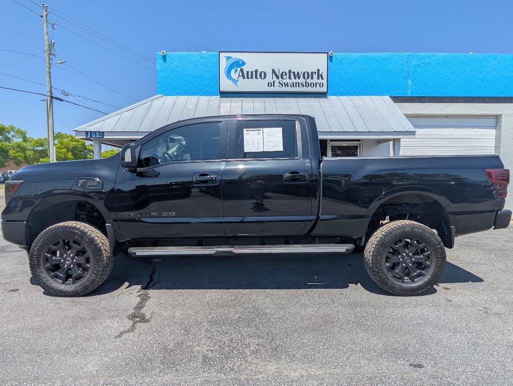 Used 2016 Nissan Titan SL AWD/4WD image 10