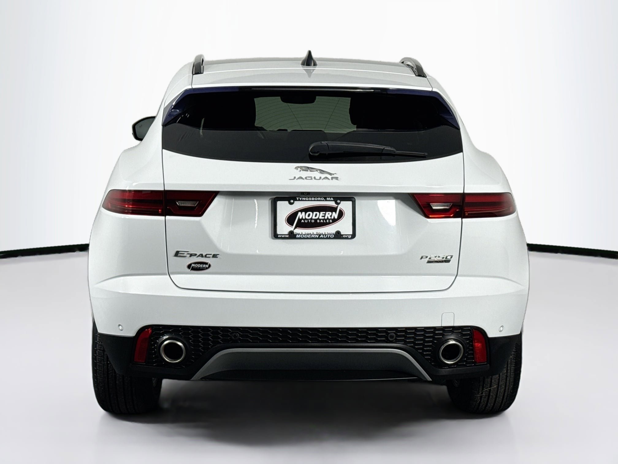Used 2020 Jaguar E-PACE image 10