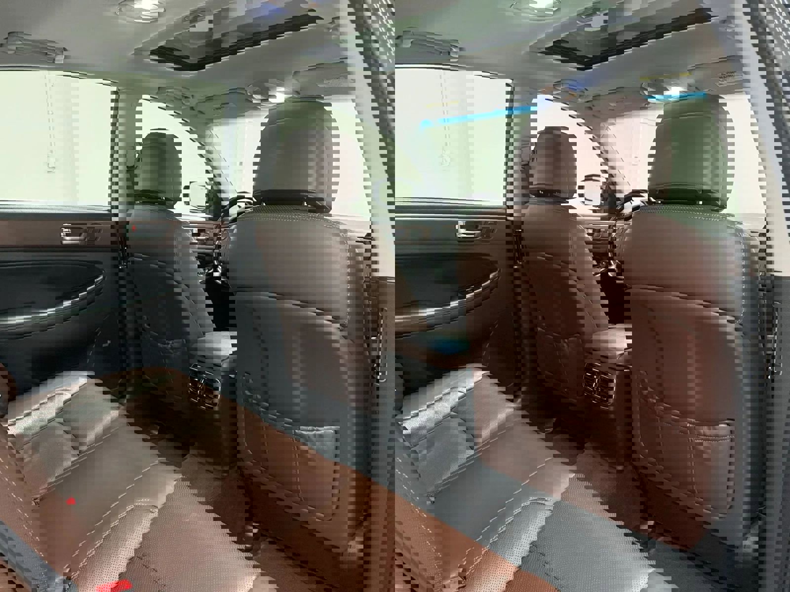 Used 2012 Hyundai Genesis 4.6 image 17