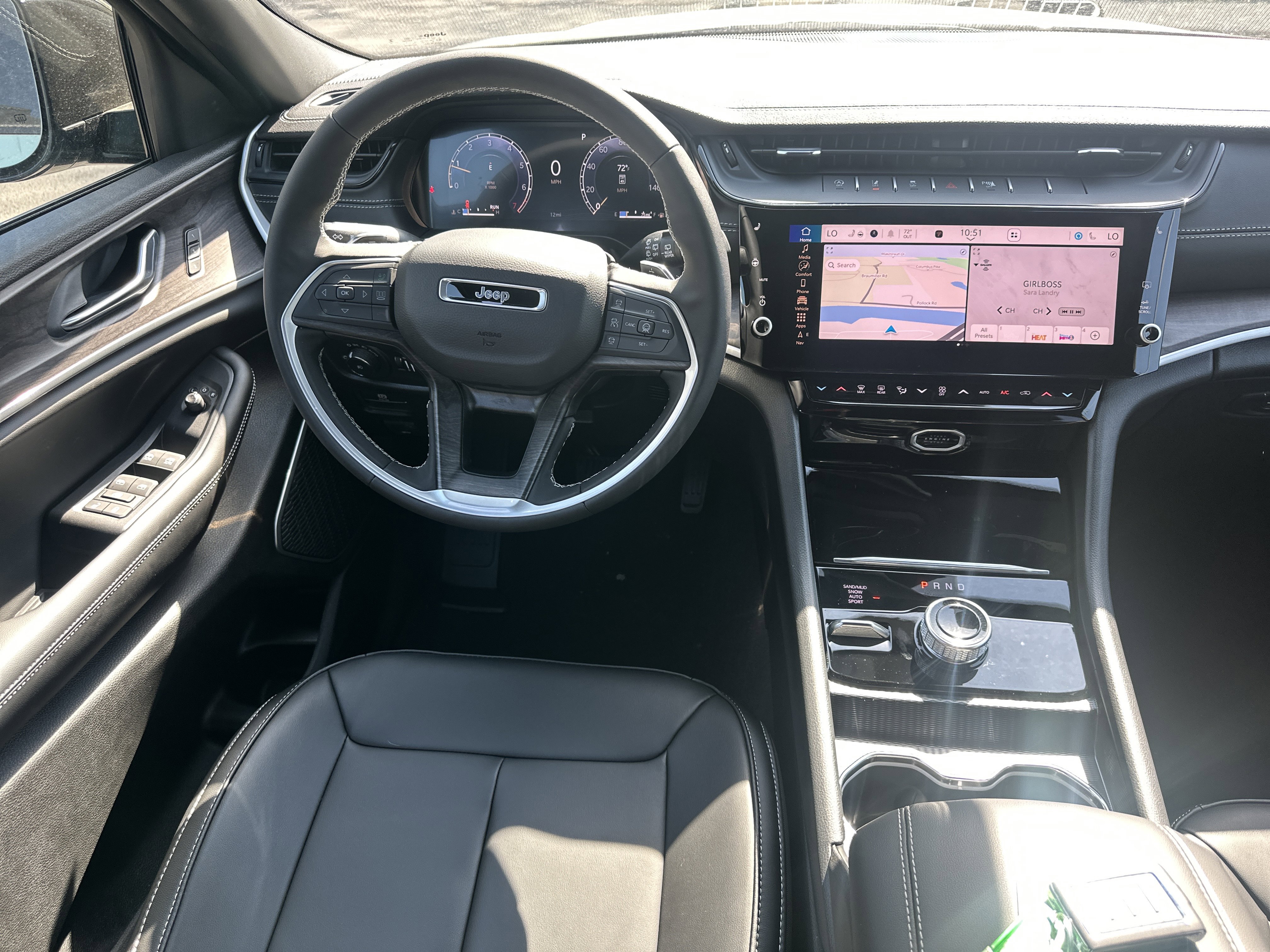 New 2026 Jeep Grand Cherokee L Limited w/ Limited Altitude Package AWD/4WD image 32