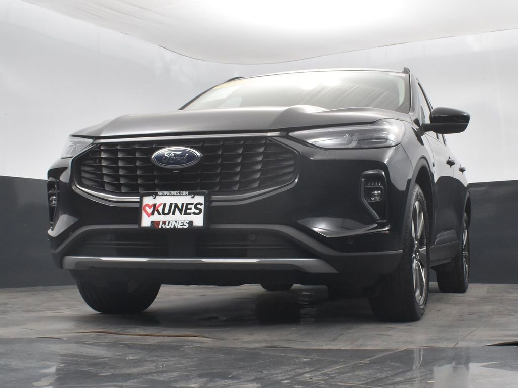 Used 2023 Ford Escape Platinum image 50