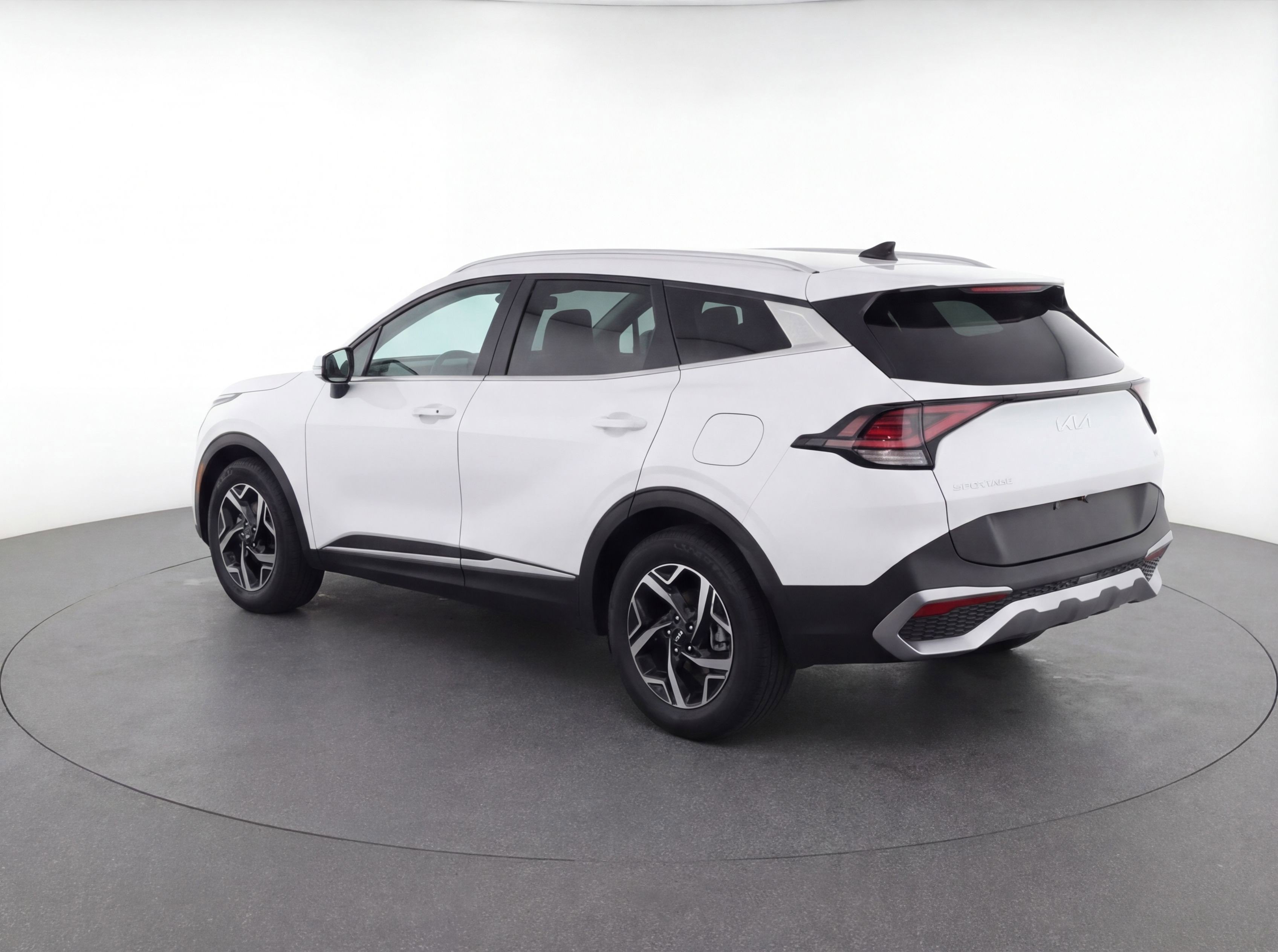 Used 2025 Kia Sportage LX FWD image 6