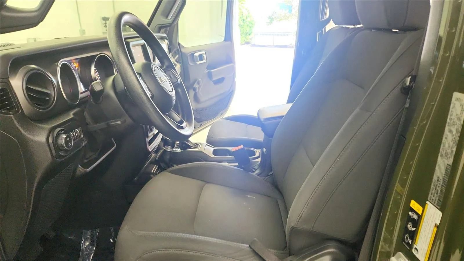 Used 2022 Jeep Gladiator Sport AWD/4WD image 24