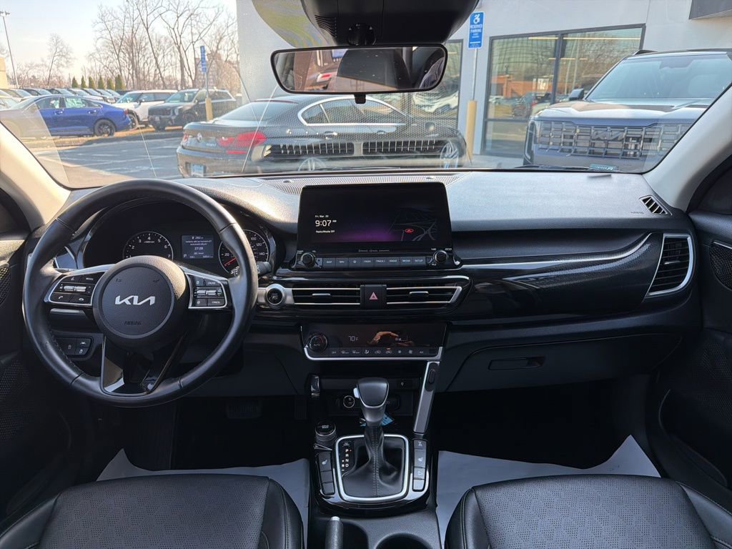 Certified 2023 Kia Seltos EX image 23