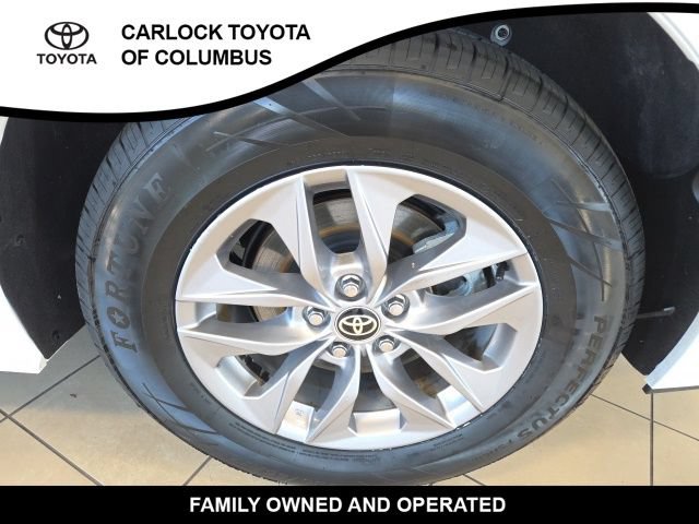 Used 2026 Toyota Sienna LE FWD image 10