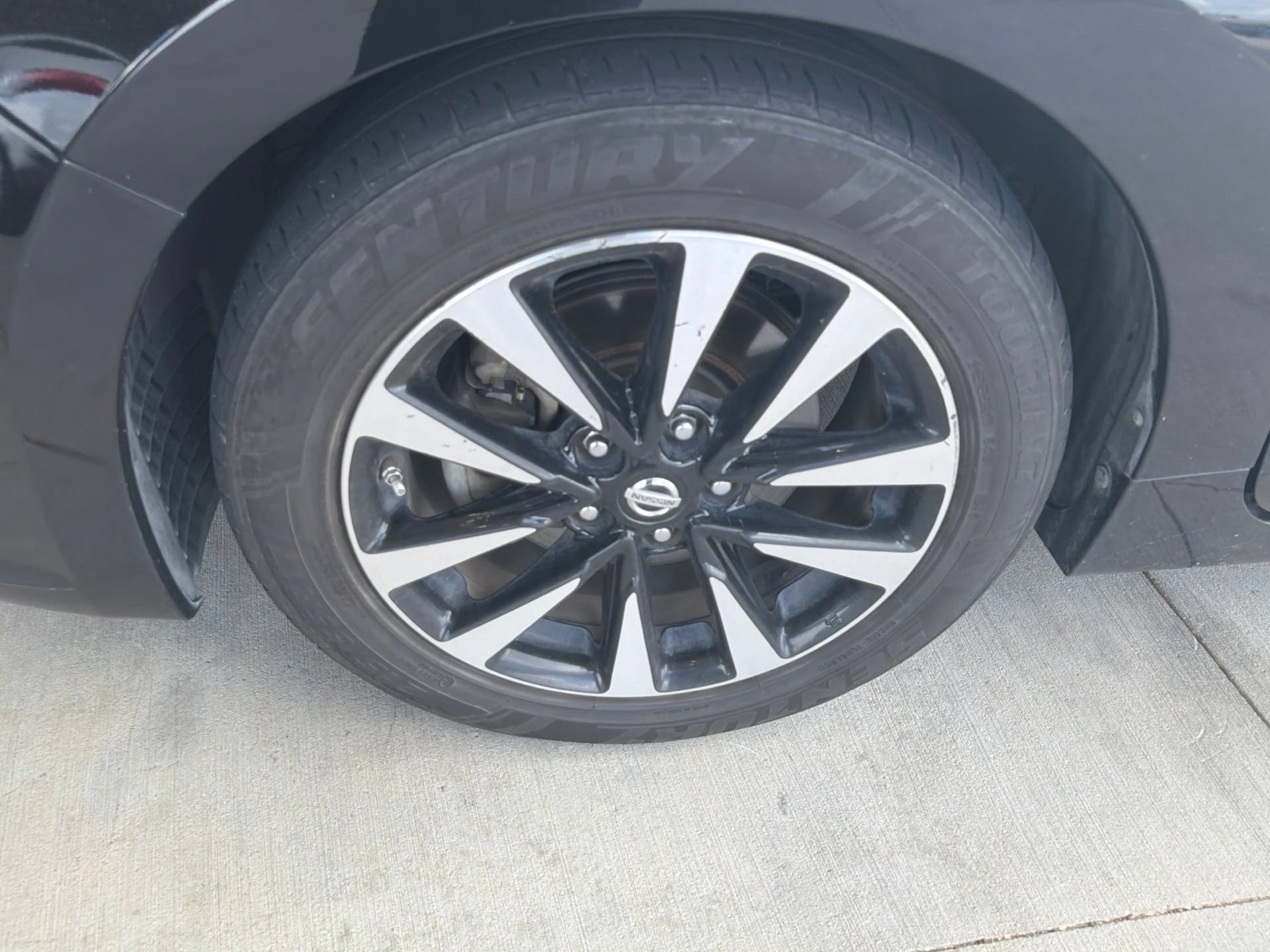 Used 2018 Nissan Altima 2.5 SV FWD image 9