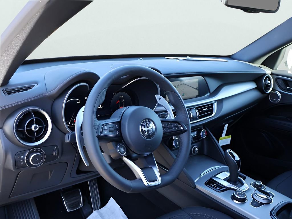 New 2025 Alfa Romeo Stelvio Sprint image 19