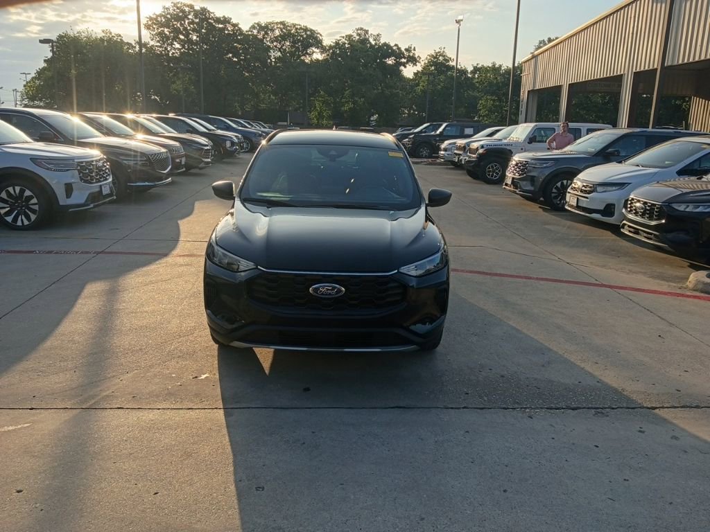 Used 2025 Ford Escape ST-Line AWD/4WD image 5