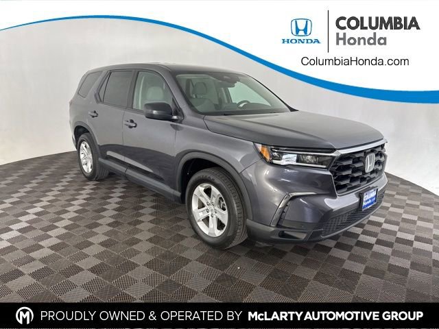 Used 2023 Honda Pilot LX image 1