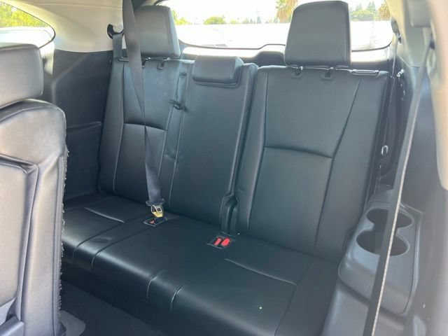 Used 2023 Toyota Highlander XLE FWD image 20