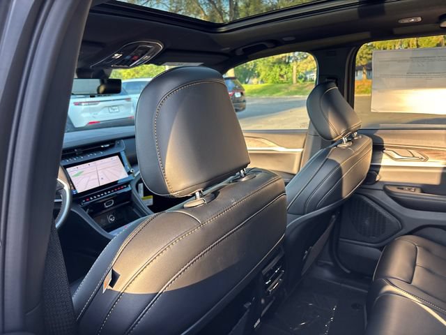 New 2026 Jeep Grand Cherokee Limited AWD/4WD image 9