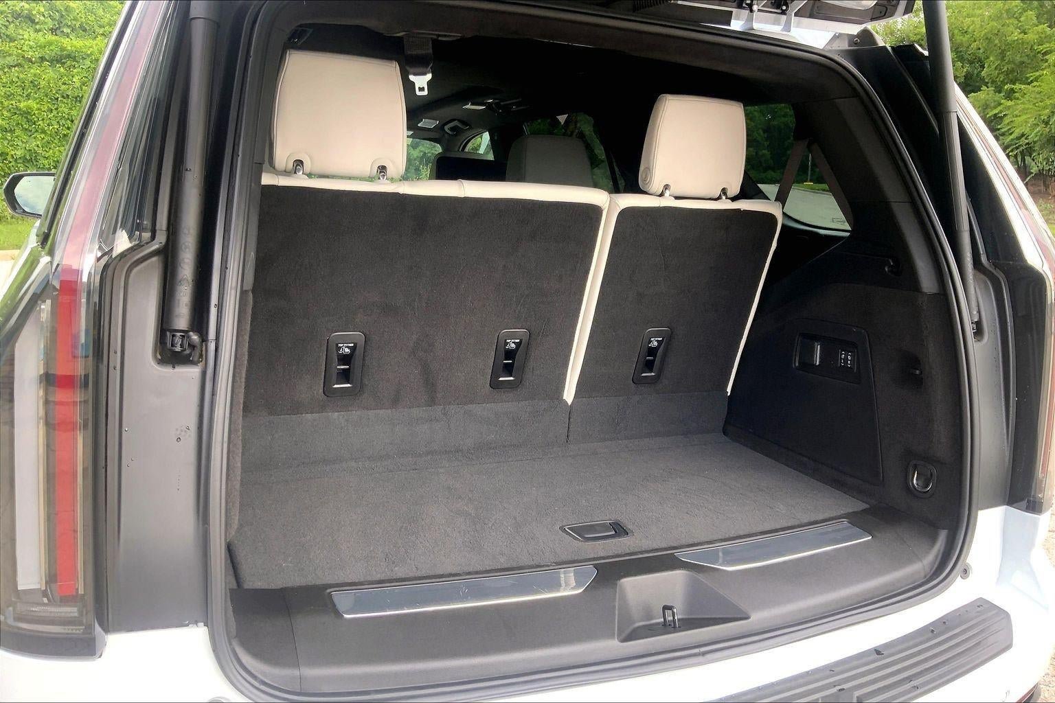 Certified 2026 Cadillac Escalade Platinum Sport AWD/4WD image 4