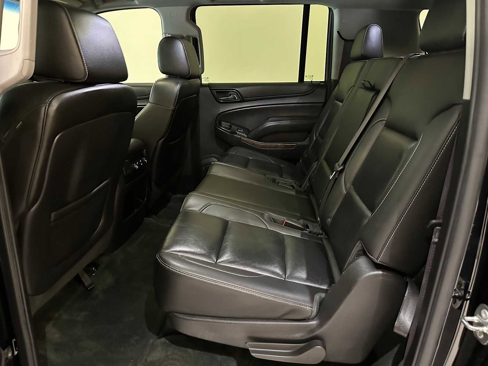 Used 2015 Chevrolet Suburban LT w/ Luxury Package AWD/4WD image 39