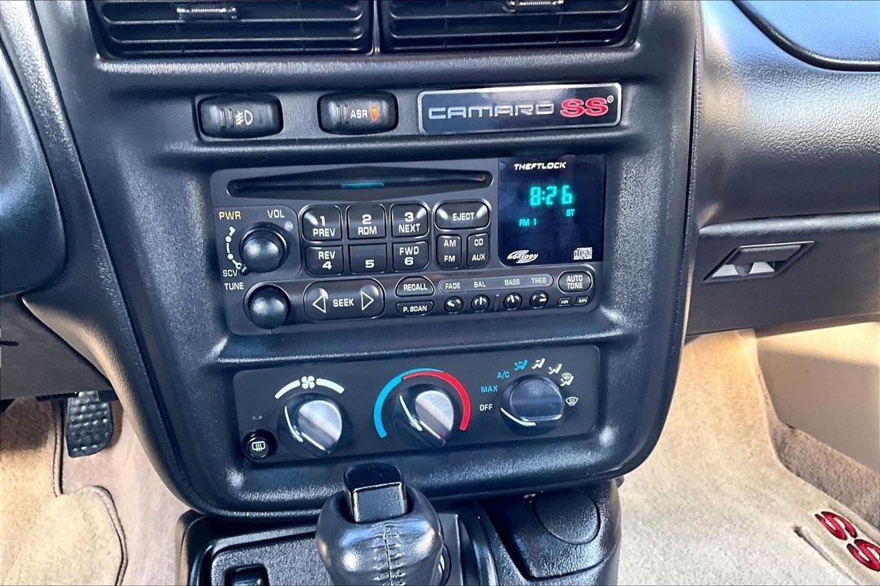 Used 2001 Chevrolet Camaro Z28 w/ SS Performance/Appearance Pkg RWD image 11