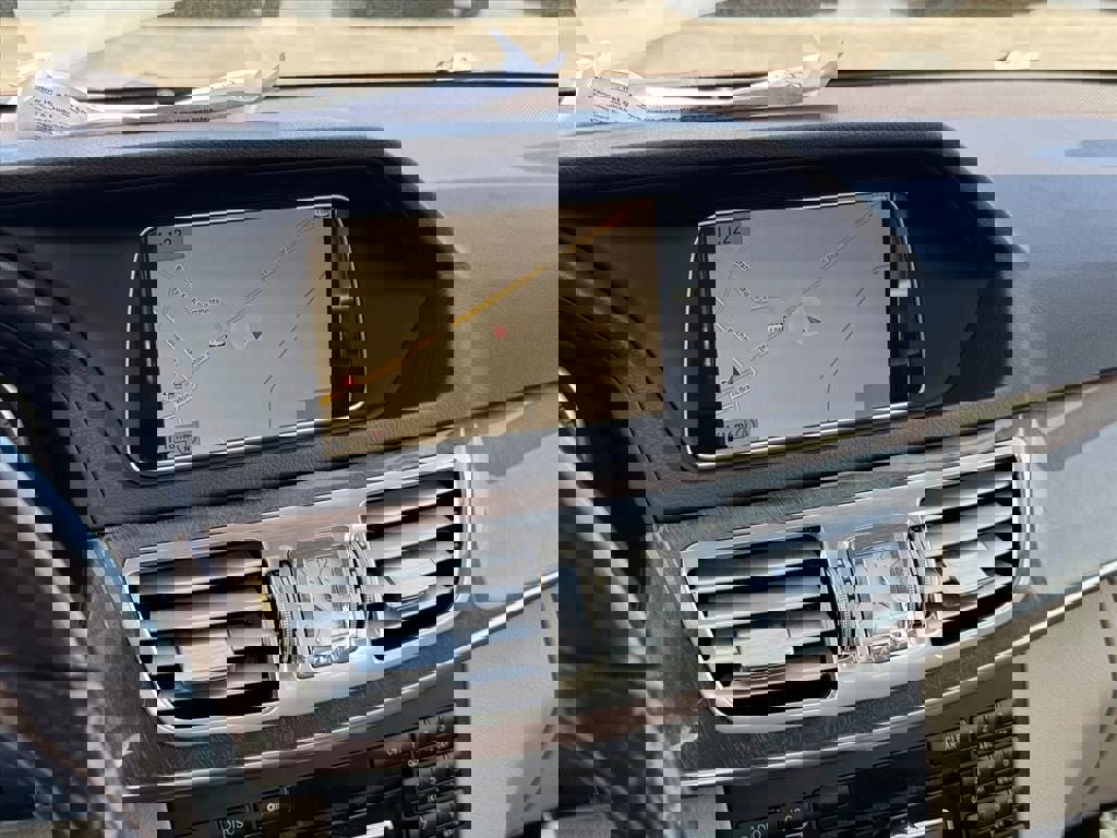 Used 2014 Mercedes-Benz E 350 4MATIC Sedan w/ Premium 1 Package image 26