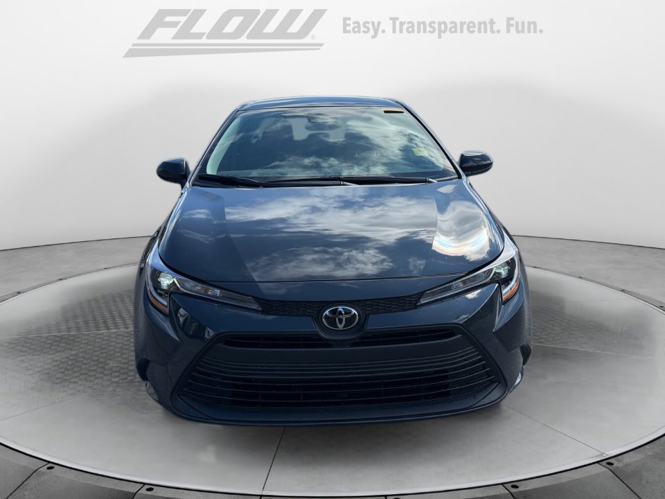Used 2026 Toyota Corolla LE w/ LE Premium Package image 2