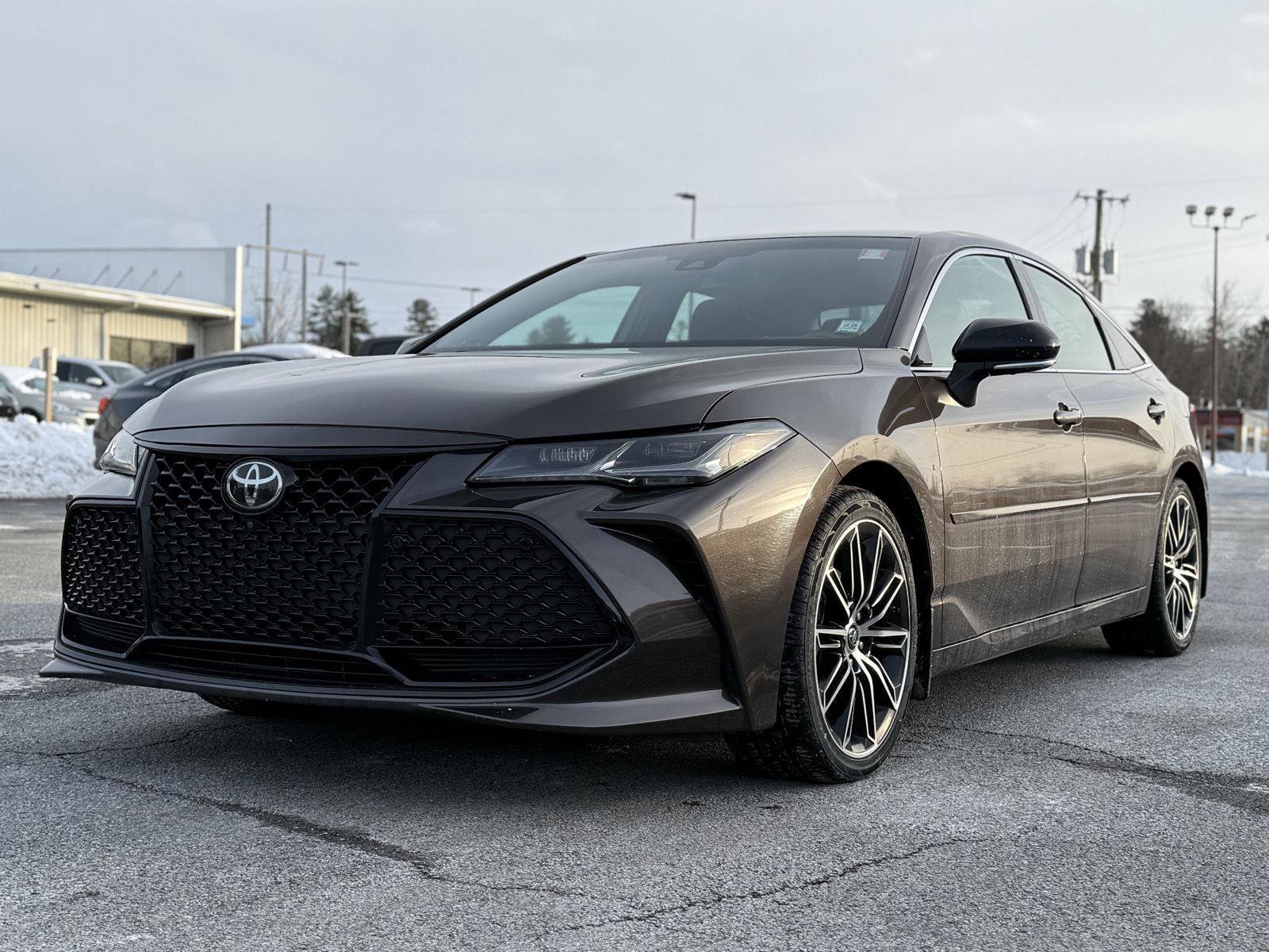 Used 2019 Toyota Avalon Touring image 9