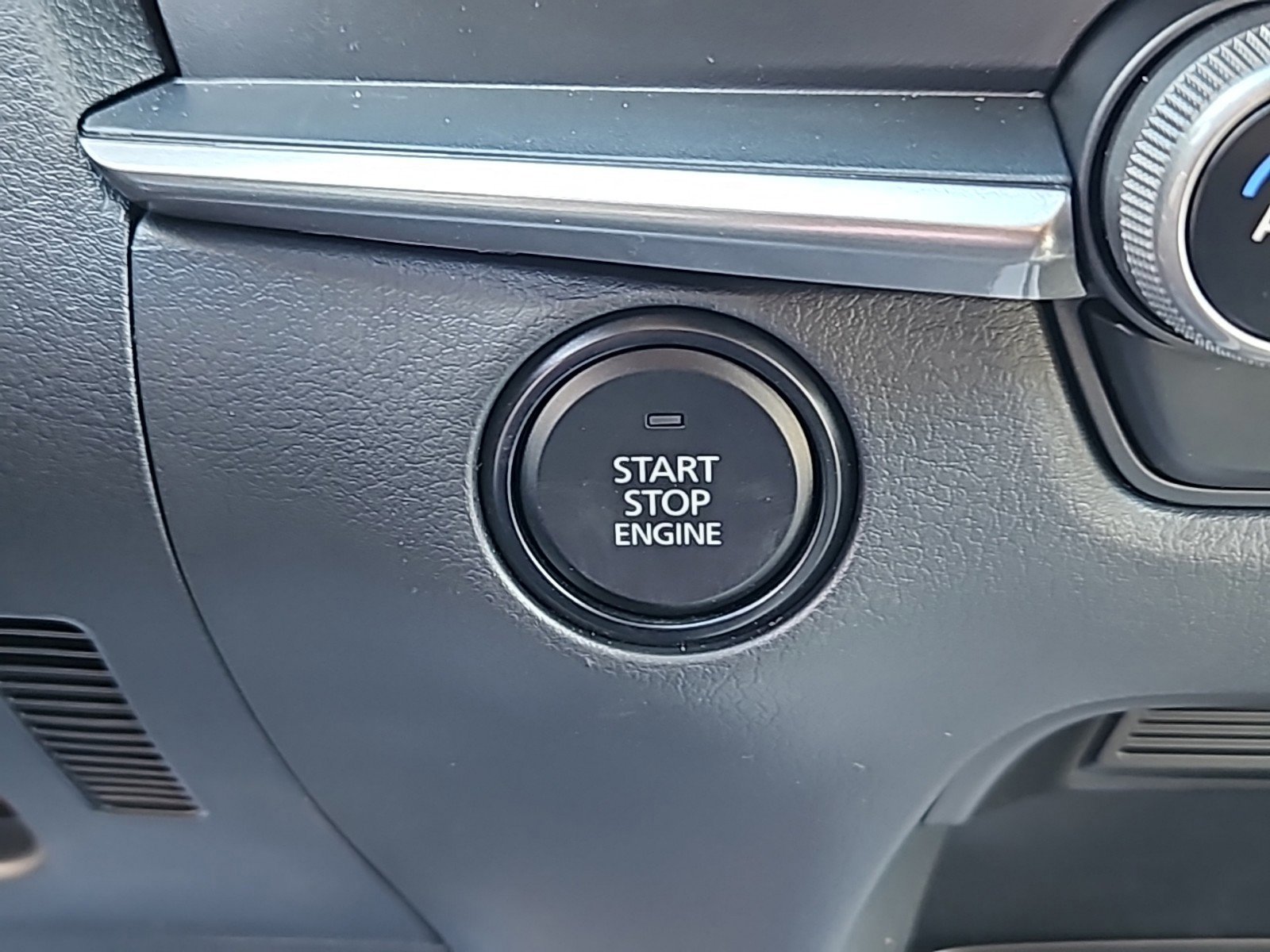 New 2025 MAZDA CX-30 AWD 2.5 S w/ Select Sport Pkg image 9