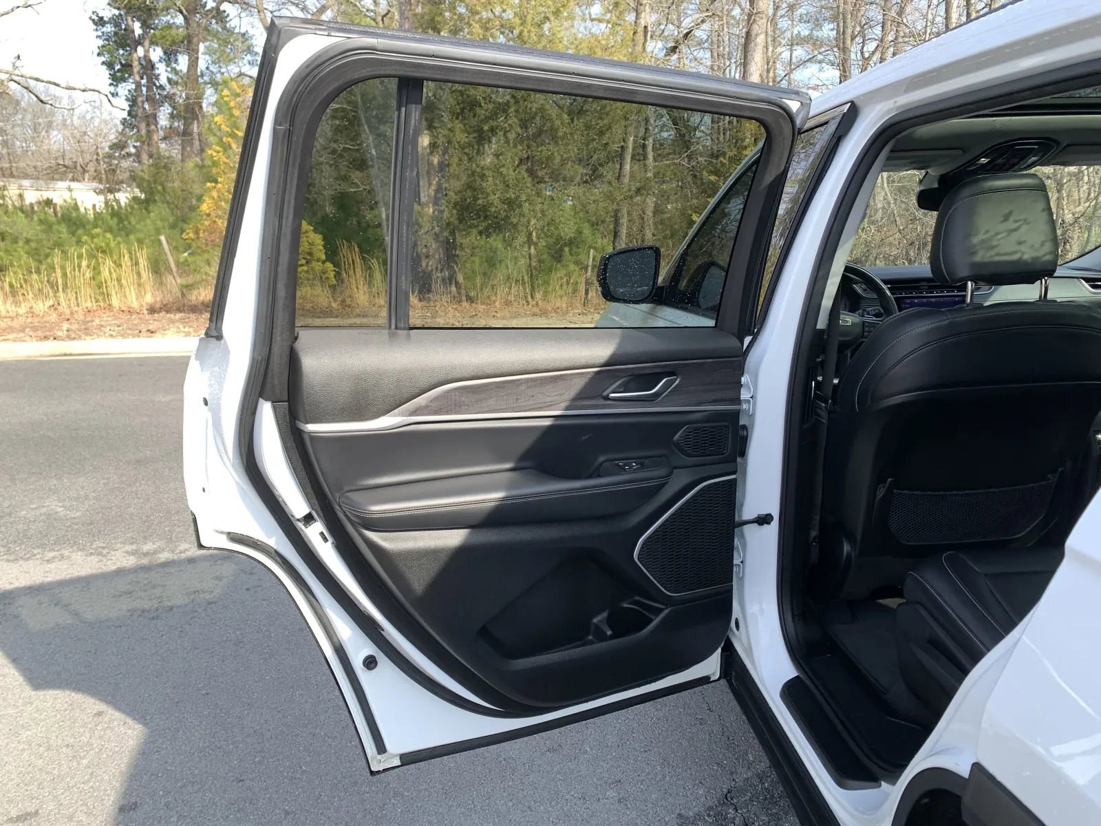 Used 2021 Jeep Grand Cherokee L Limited RWD image 25