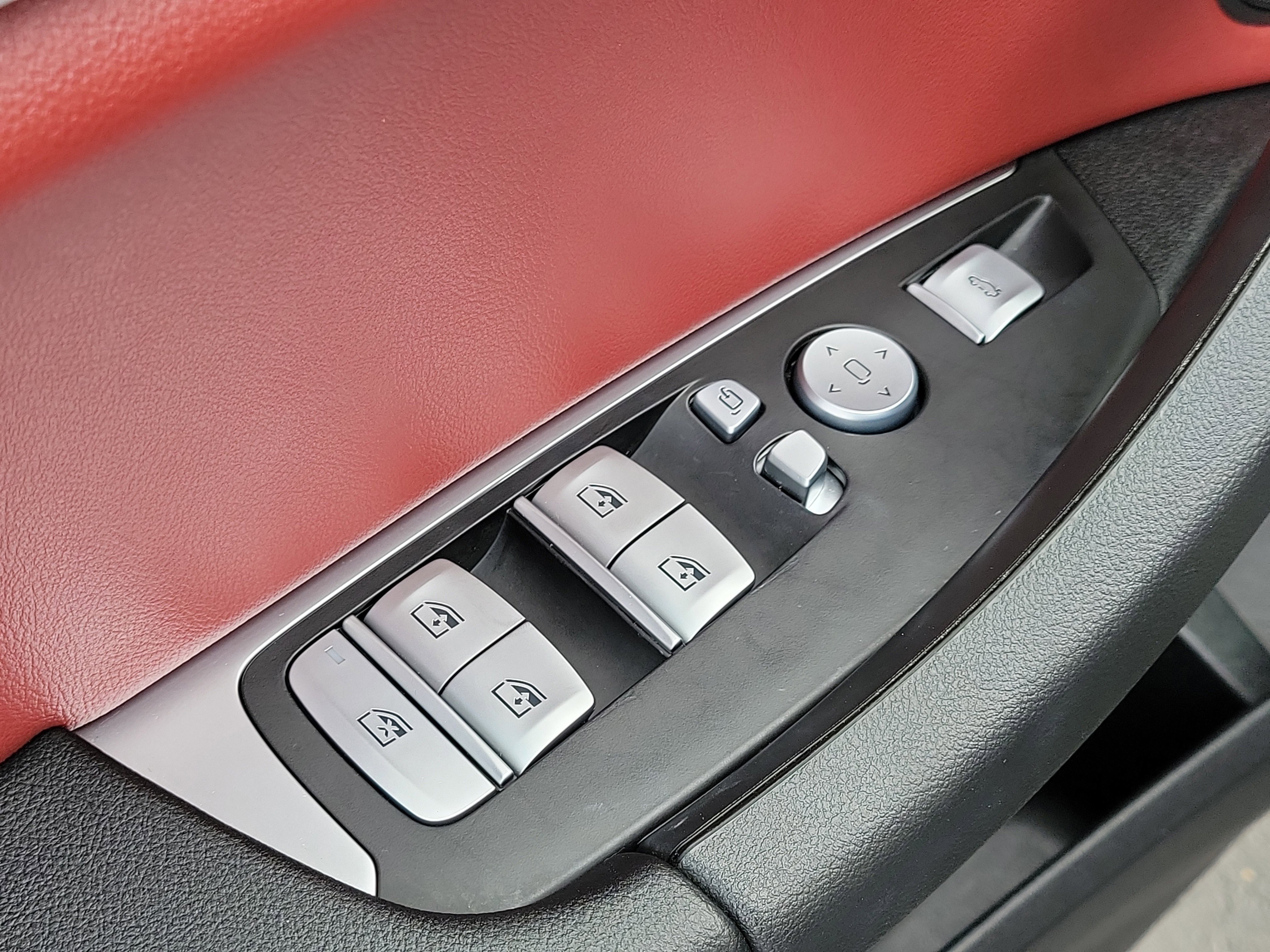 Used 2024 BMW X3 sDrive30i w/ Premium Package image 20