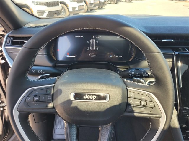 New 2025 Jeep Grand Cherokee Altitude image 29