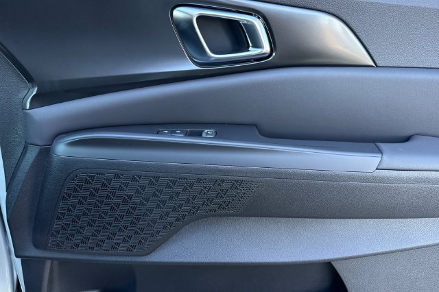 New 2027 Kia Carnival EX FWD image 21