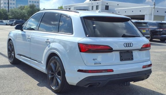 Used 2025 Audi Q7 3.0T Prestige image 2