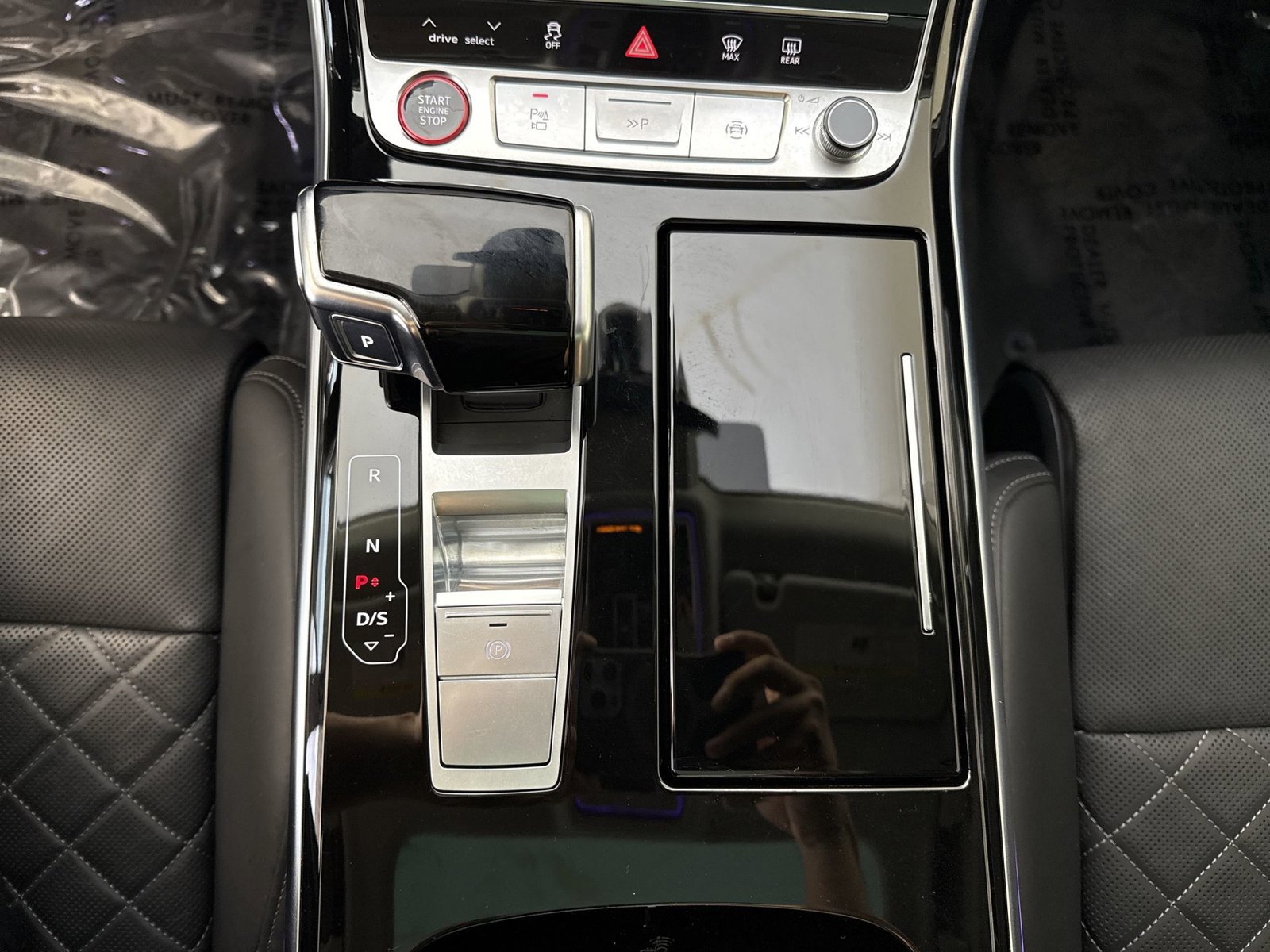 Used 2023 Audi S8 AWD/4WD image 17