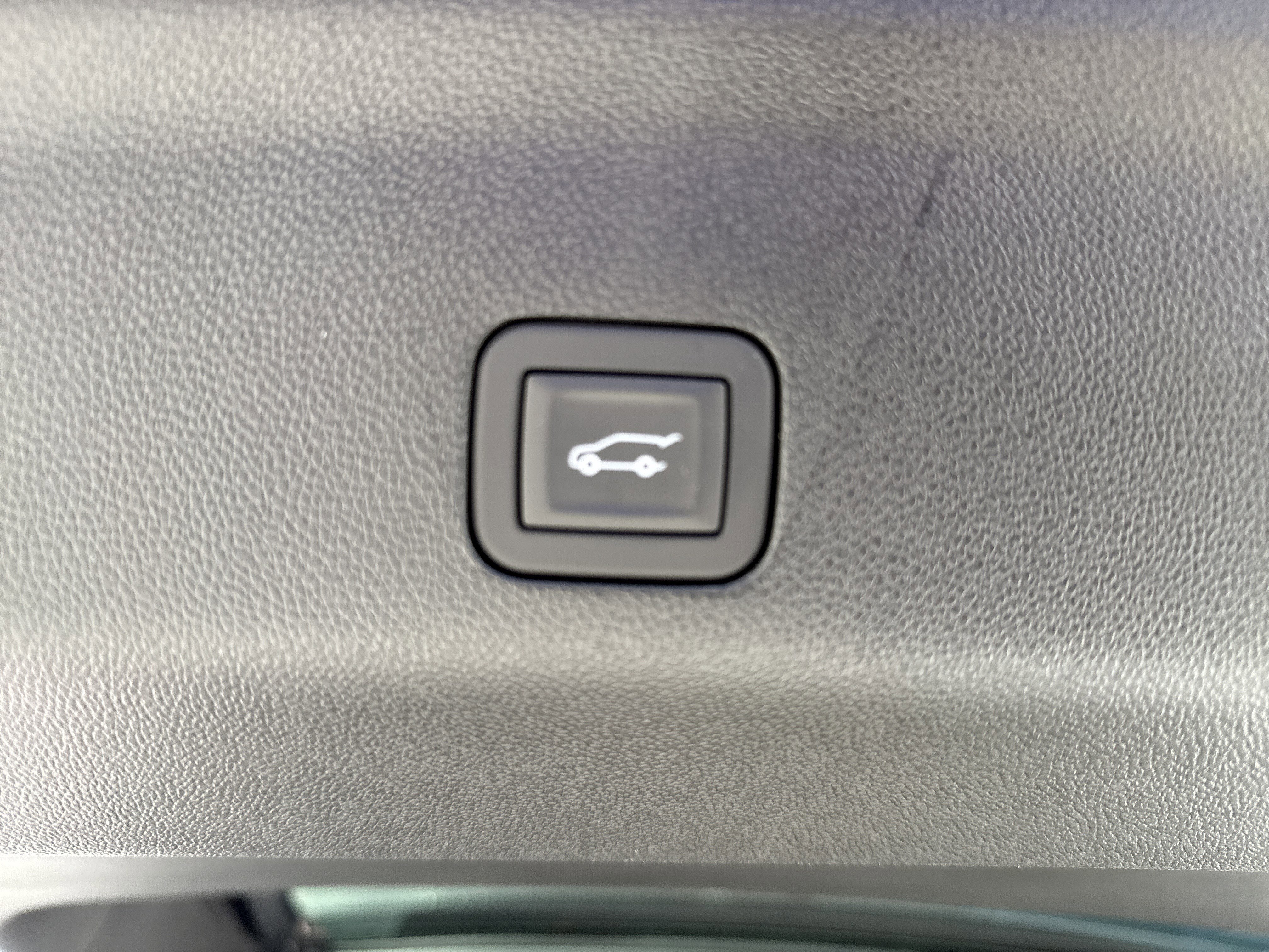 Used 2026 GMC Yukon XL Denali Ultimate w/ LPO, Floor Liner Package image 40