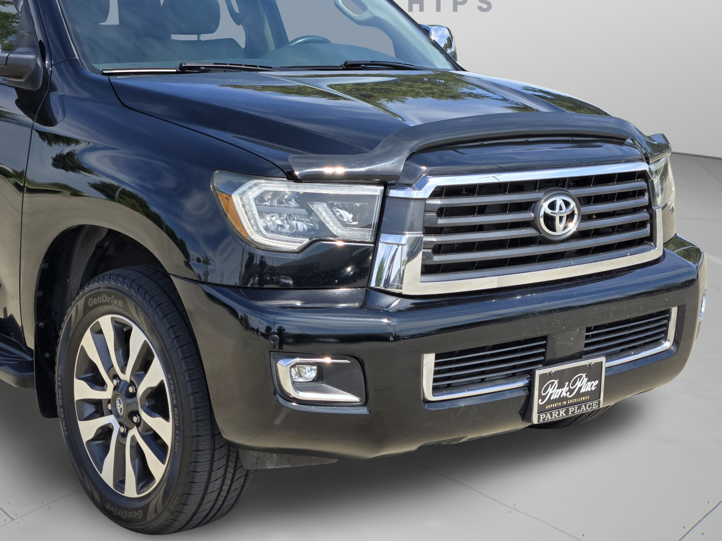 Used 2020 Toyota Sequoia Limited w/ Safety & Convenience Package AWD/4WD image 36