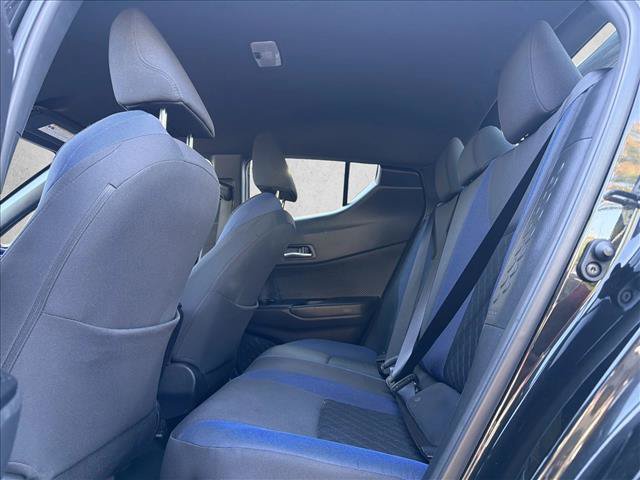 Used 2020 Toyota C-HR XLE FWD image 23