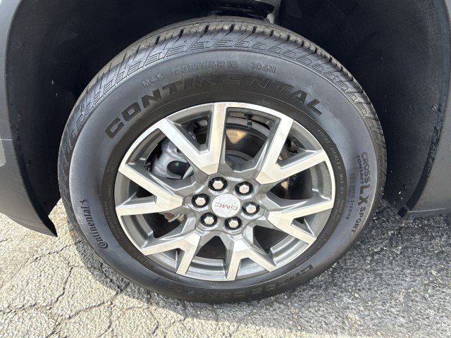 Certified 2023 GMC Acadia SLE w/ Driver Convenience Package image 18