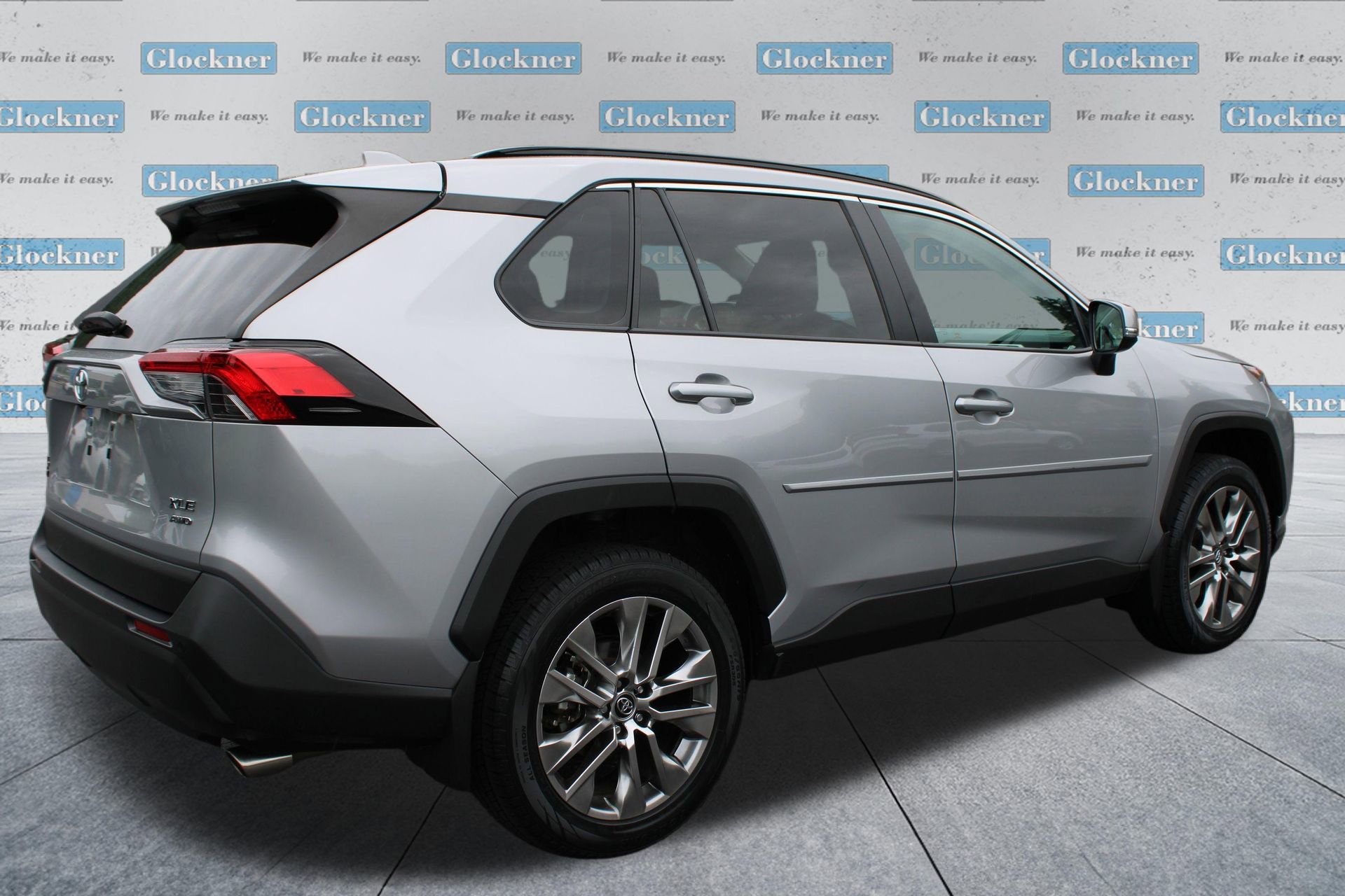 Used 2020 Toyota RAV4 XLE Premium AWD/4WD image 6