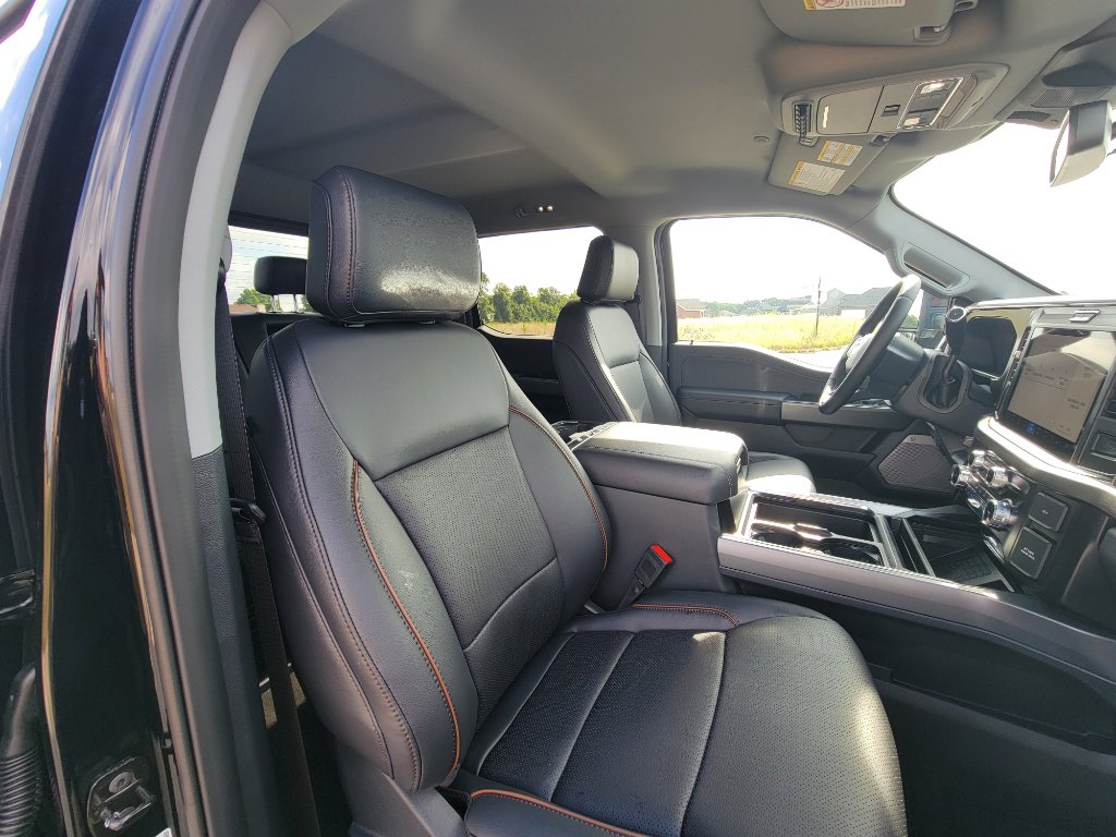 New 2025 Ford F250 Lariat w/ Black Appearance Package image 37