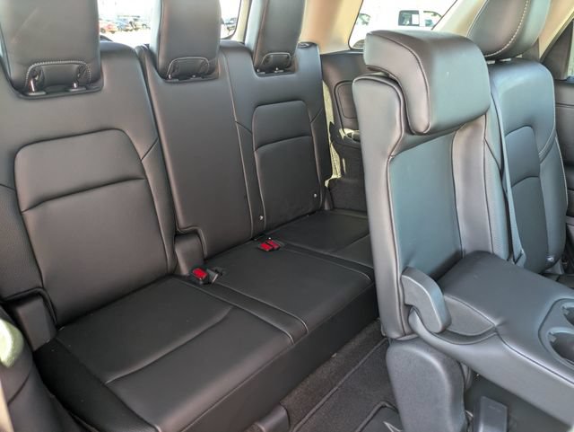 Used 2024 Nissan Pathfinder SL AWD/4WD image 35