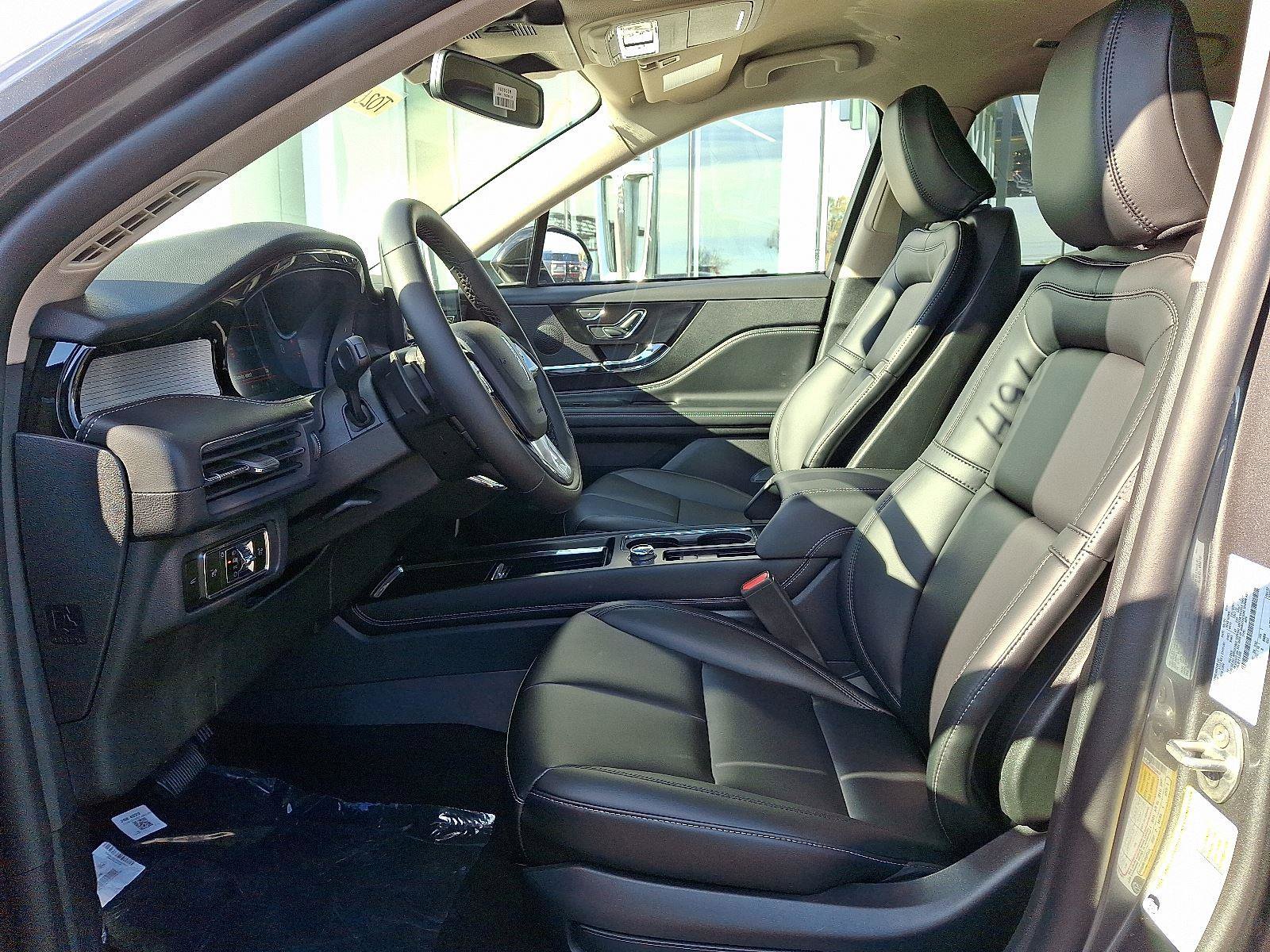 New 2026 Lincoln Corsair Premiere image 7