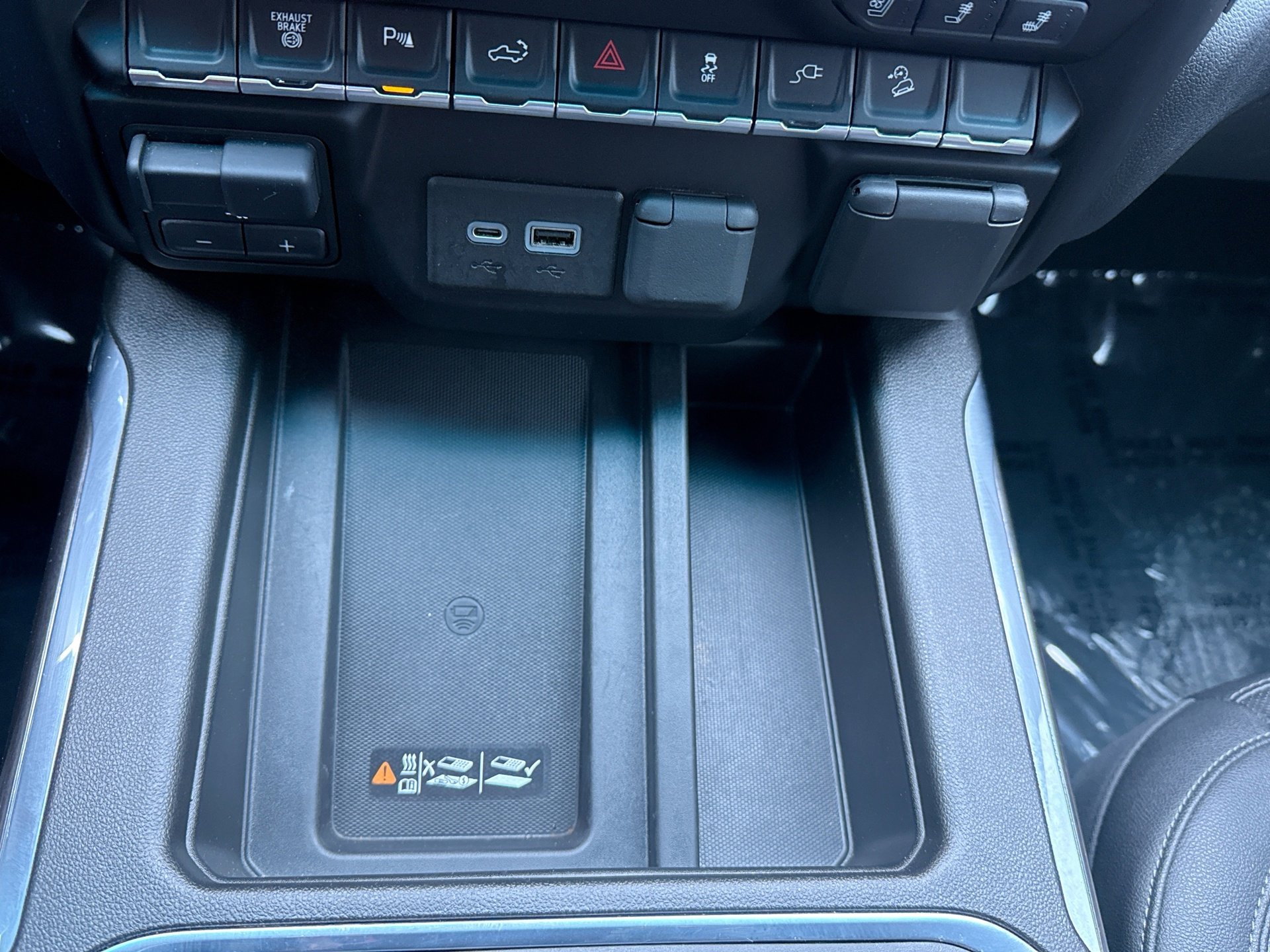 Used 2022 Chevrolet Silverado 2500 LTZ w/ LTZ Plus Package image 18