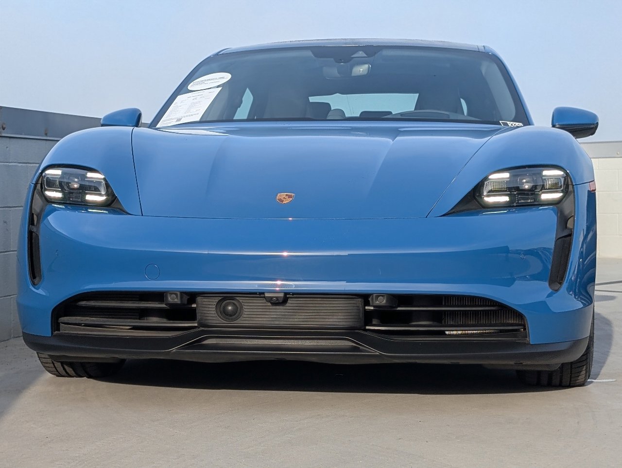 Used 2024 Porsche Taycan image 8