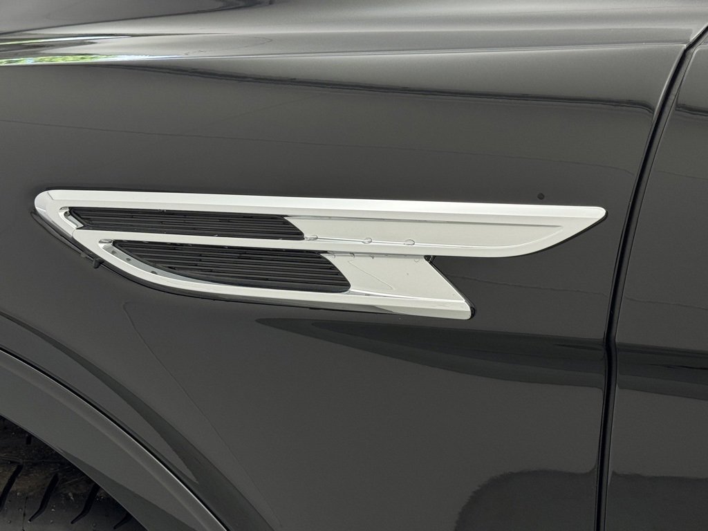 New 2025 Bentley Bentayga image 48