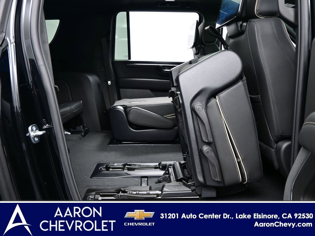 New 2026 Chevrolet Suburban Premier image 35