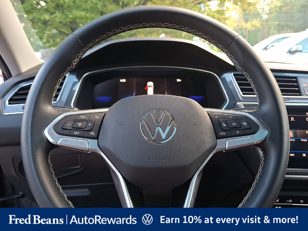 Certified 2023 Volkswagen Tiguan SE w/ Panoramic Sunroof Package FWD image 26