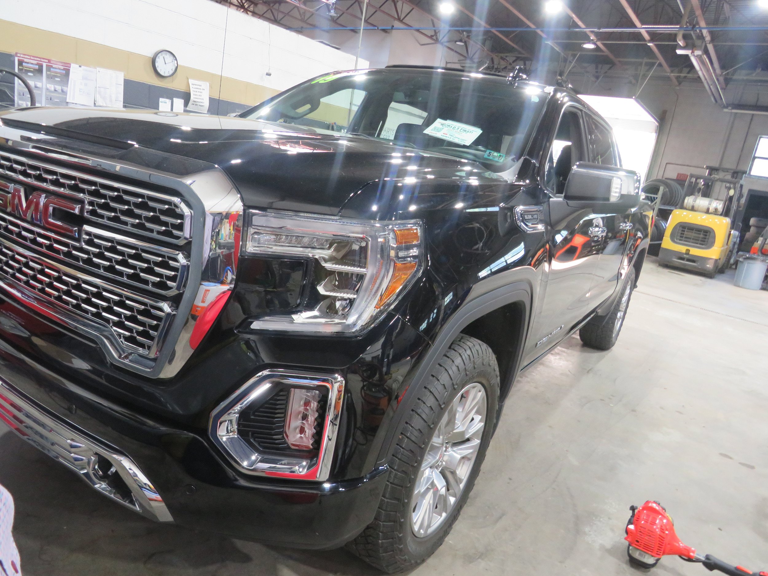 Used 2019 GMC Sierra 1500 Denali AWD/4WD image 3