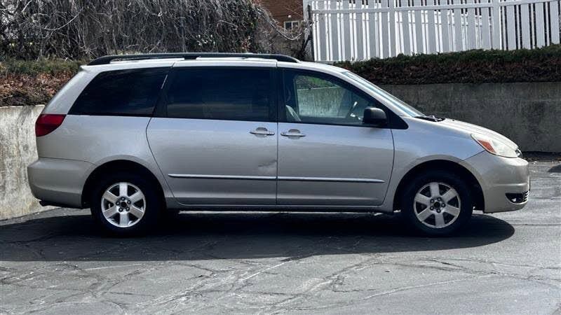 Used 2004 Toyota Sienna LE FWD image 6