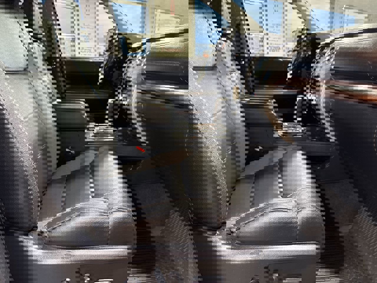 Used 2019 Toyota Tundra Limited w/ Limited Premium Package image 25