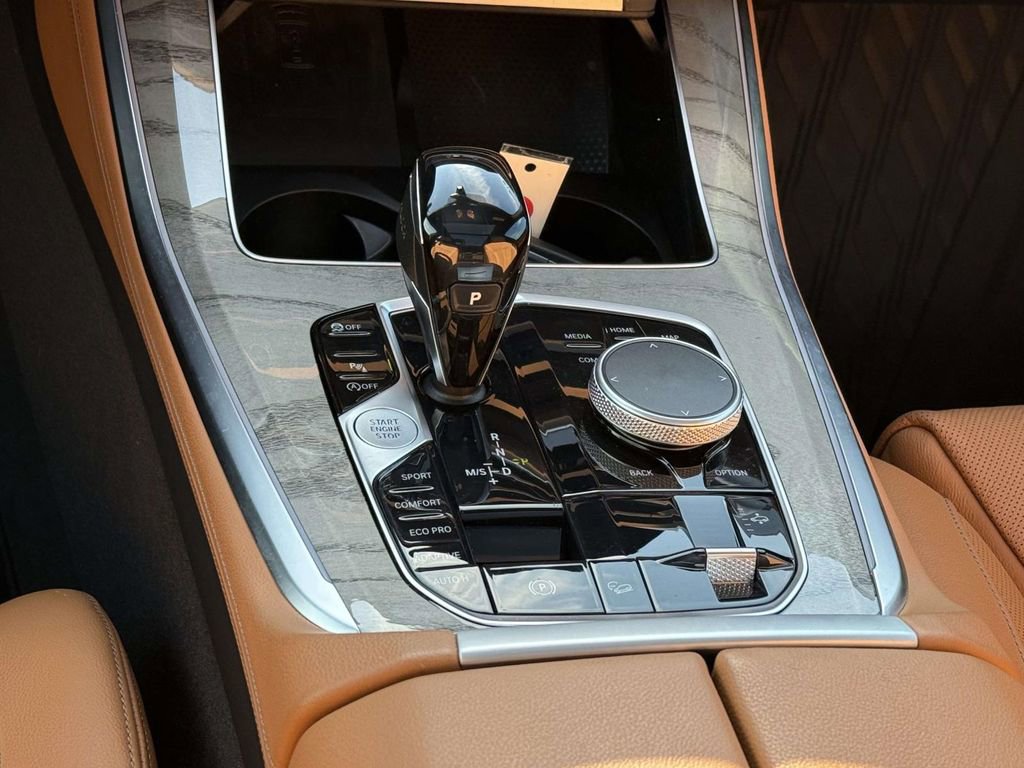 Used 2019 BMW X5 xDrive40i w/ Luxury Seating Package AWD/4WD image 19